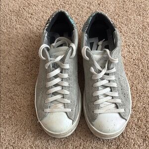 P448 Sneaker EUC Size 35
